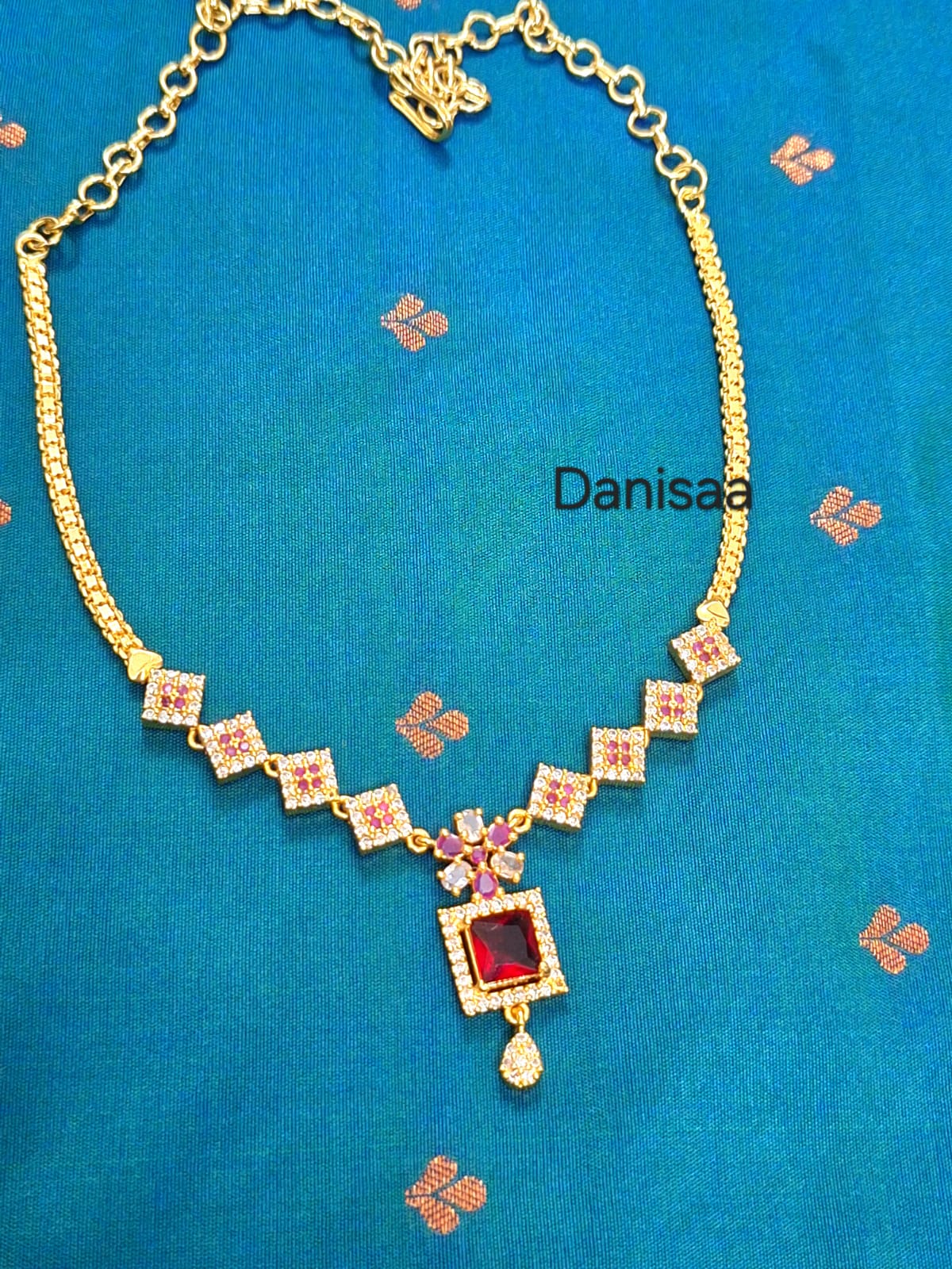 Diamond replica necklace (square)