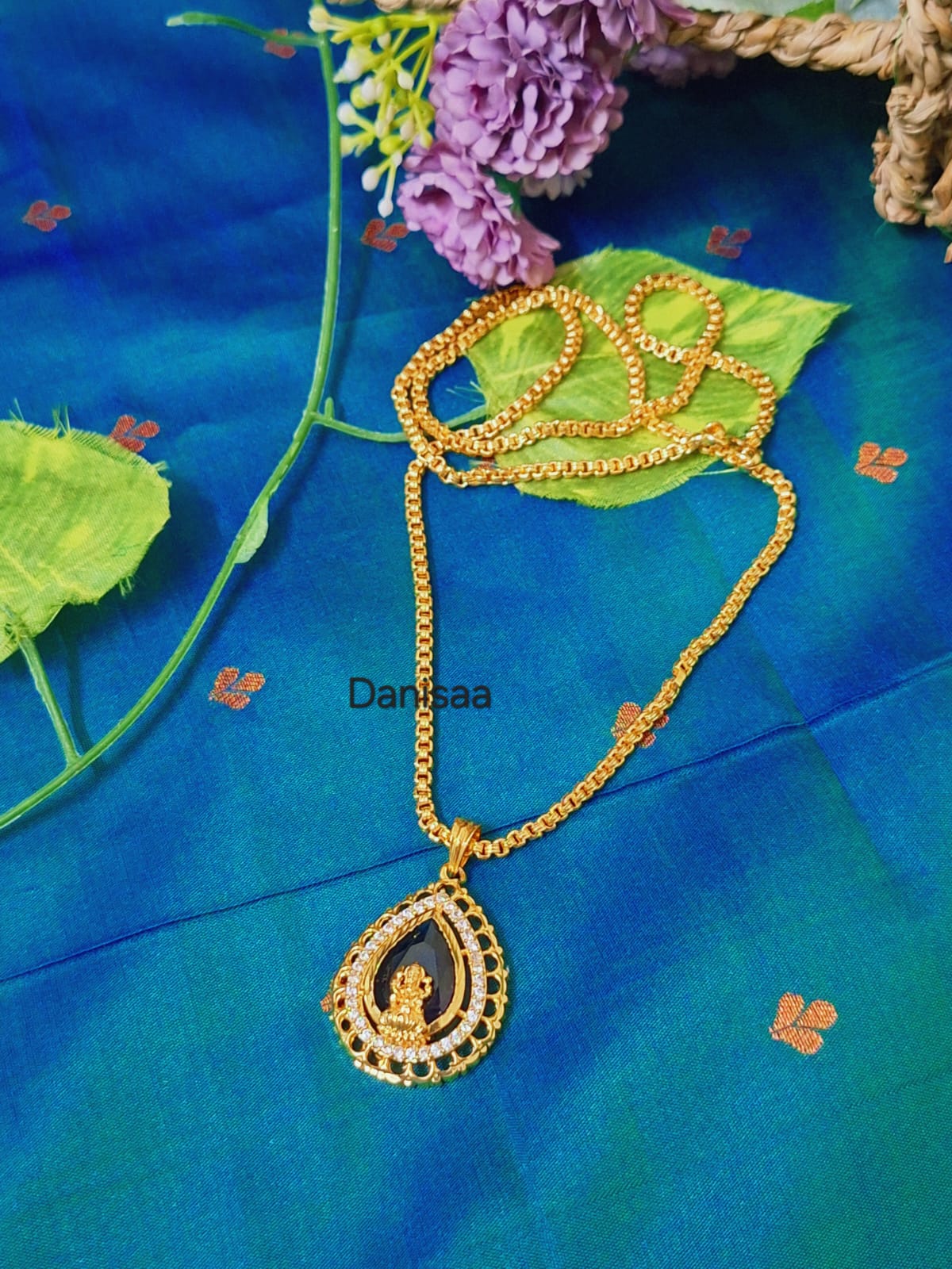 pendent with chain