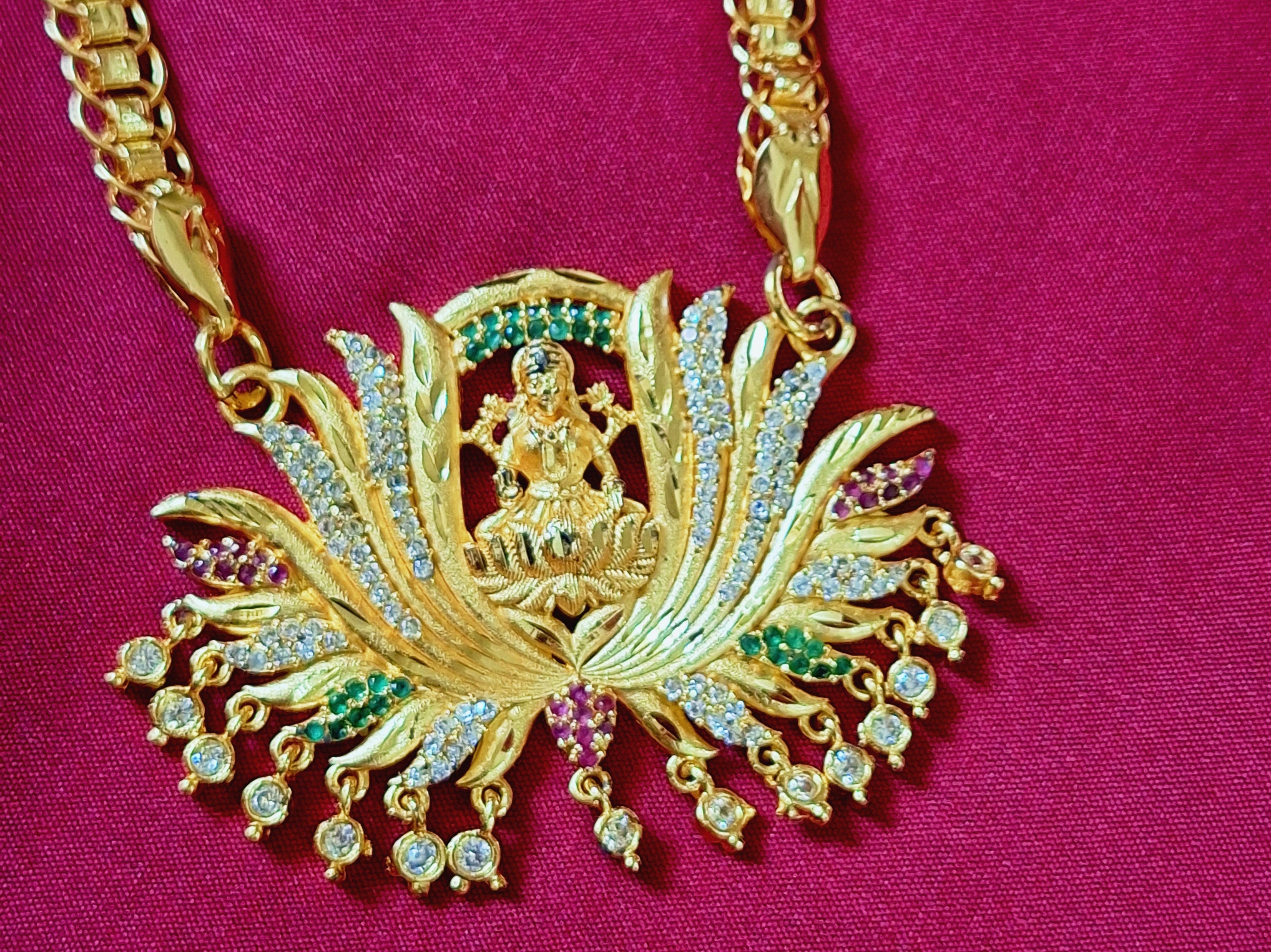 24inches Broad chain with Lotus Dollar