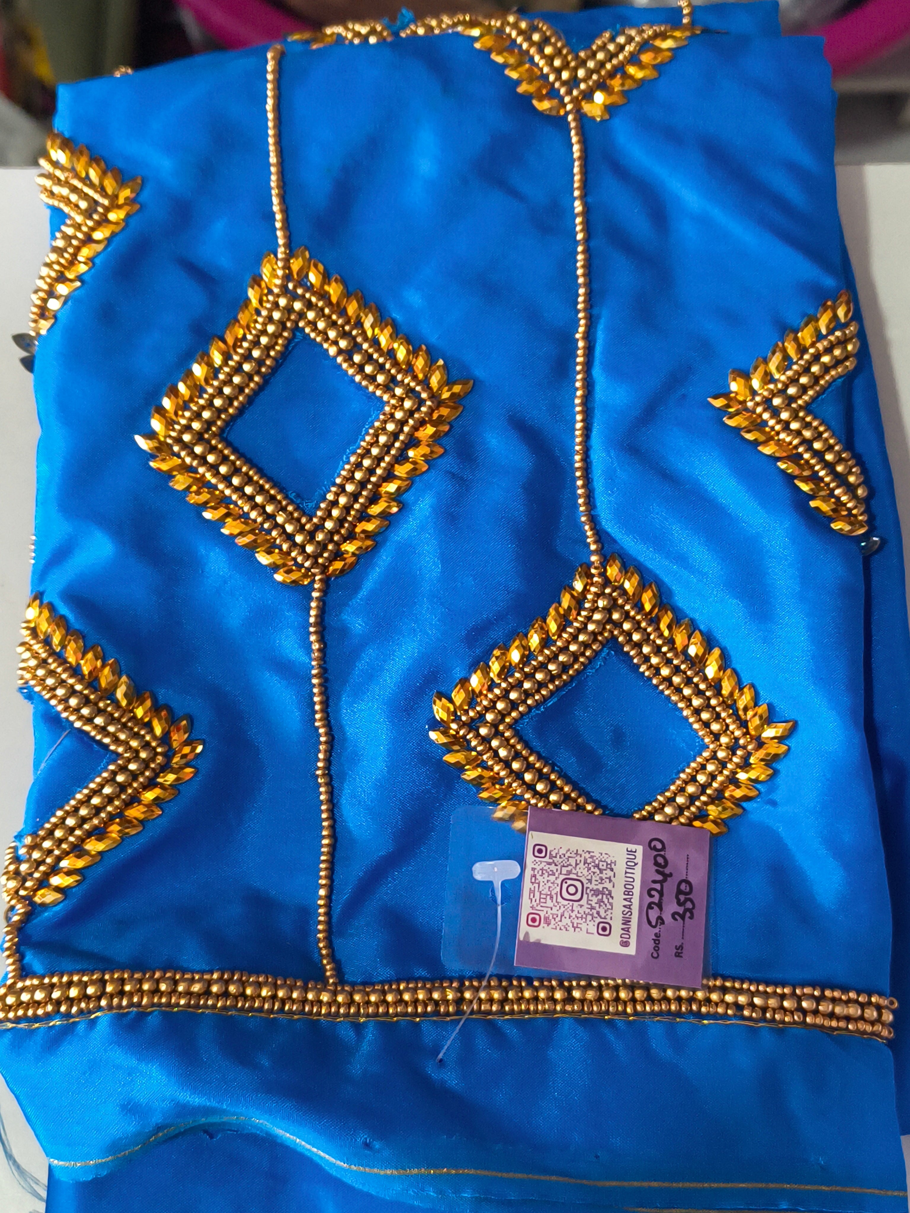Cut Work Aari Blouse – Hand Aari with Intricate Cut-Work Details