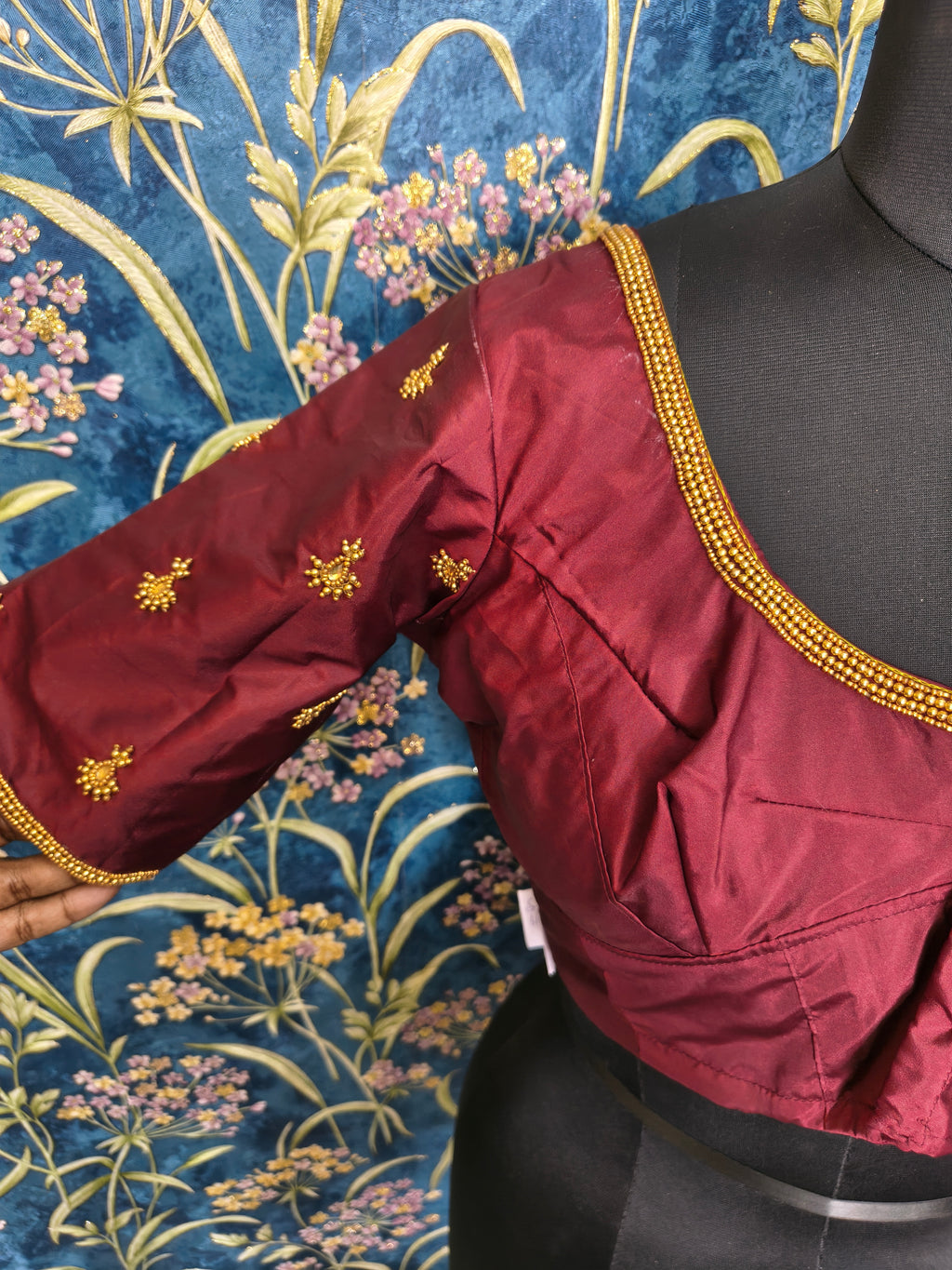 Jewellery pattern Aari work blouse(Free size 34-44)