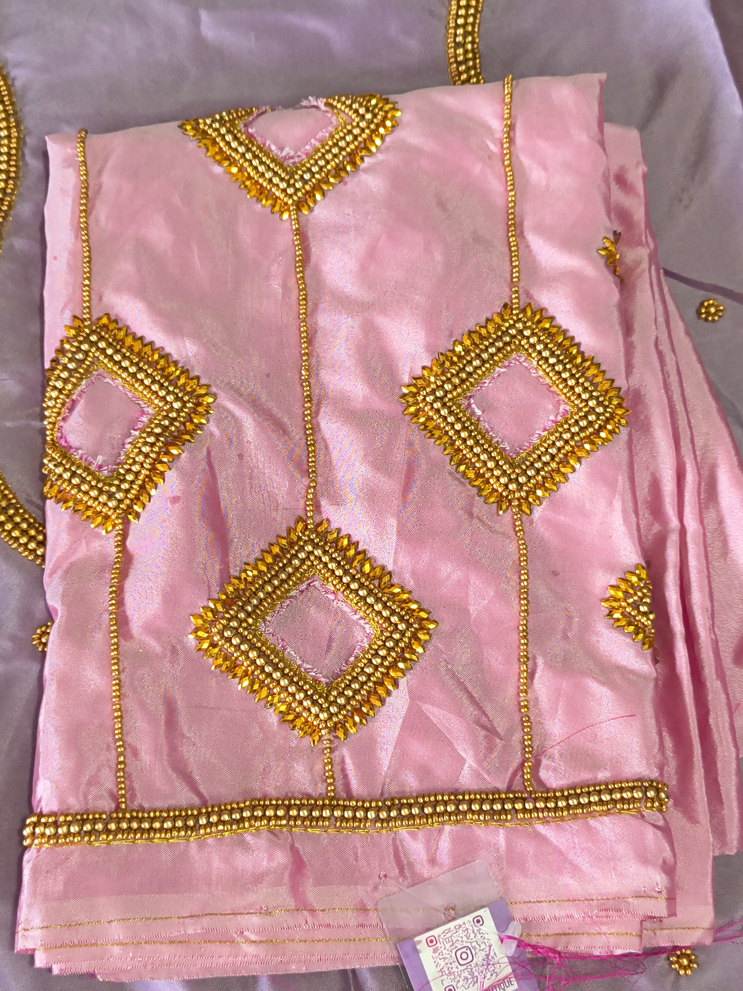 Cut Work Aari Blouse – Hand Aari with Intricate Cut-Work Details